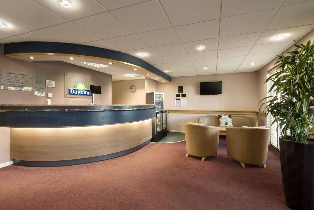 Days Inn Hotel Bradford - Leeds Brighouse Esterno foto