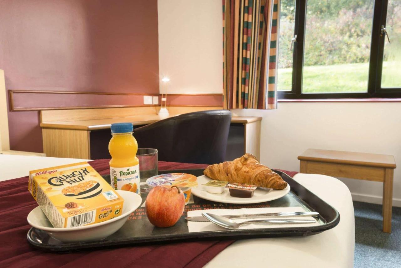 Days Inn Hotel Bradford - Leeds Brighouse Esterno foto